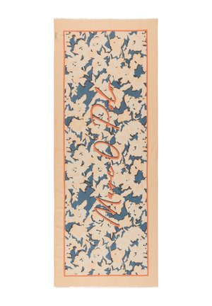 Rechteckiger Schal mit cremefarbenem Blumenmuster auf blauem Hintergrund, pfirsichfarbenem Rand und orangefarbenem kursivem "Marc O’Polo"-Schriftzug diagonal.