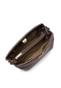 Borsa a tracolla in pelle marrone con esterno testurizzato, tasca interna con zip e rivestimento beige; presenta accessori in tonalità oro e una forma strutturata.