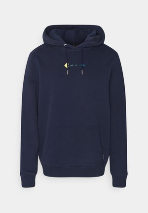 Tmavě modrá mikina s kapucí, přední kapsa kangaroo a malé vícebarevné logo uprostřed pod výstřihem.