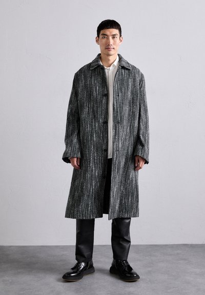 Roberto Cavalli DESCENT COAT - Manteau classique - black/white