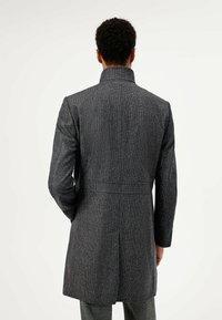 HUGO Abrigo corto - dark grey