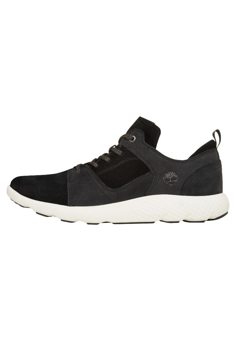 timberland flyroam oxford