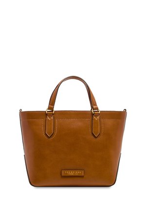 Borsa tote in pelle marrone con doppi manici e una piccola etichetta rettangolare del marchio sul davanti con la scritta "The Bridge Firenze 1969."