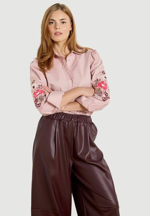 LolaLiza, EMBROIDERED SLEEVE SHIRT EMBROIDERED SLEEVE SHIRT - Button-down blouse - light pink