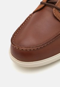 Thumbnail Image 6