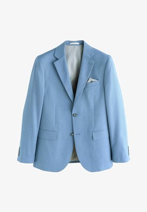 Svetlomodré pánske sako s dvoma prednými gombíkmi, výrezovými klopami, vreckami s klopou a bielou vreckovou šatkou na bielom pozadí.