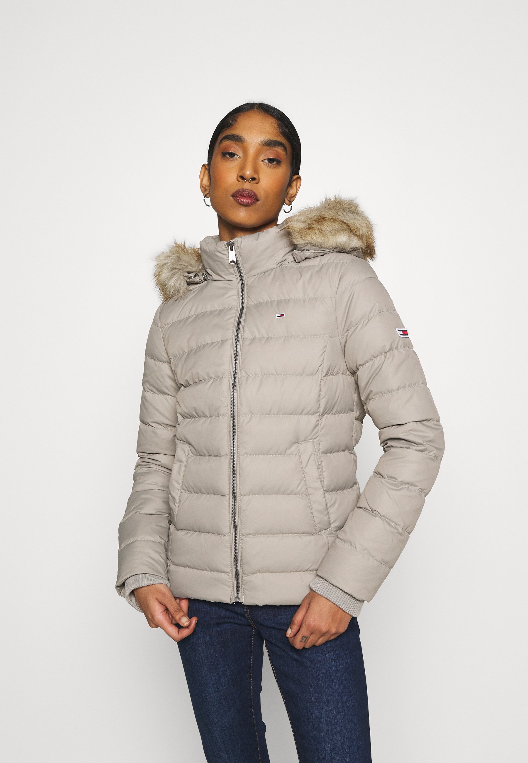 Tommy Jeans Basic Hooded Jacket Winterjacke Mourning Dove Beige Zalando De Tommy Jeans Basic Hooded Jacket Winterjacke Mourning Dove Beige Zalando De