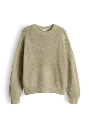 Maglione verde chiaro a girocollo lavorato a maglia con maniche lunghe e polsini e orlo a coste, mostrato su uno sfondo bianco.