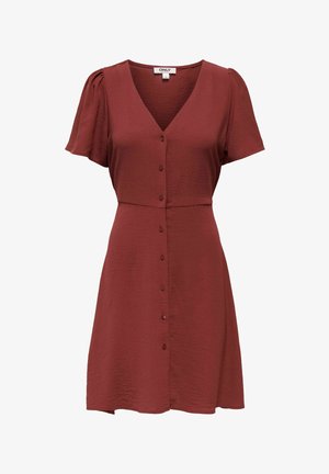 Vestido de manga corta color óxido con escote en V, botones en la parte delantera y tela ligeramente texturizada, diseñado para uso casual.