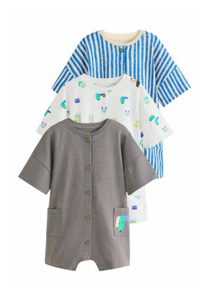 Három rövid ujjú babaruházat gombokkal: szürke kutya folttal, fehér színes állatmintákkal, valamint kék-fehér függőleges csíkos.