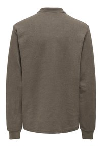 Bruine langoudmouwen shirt van een textuurstof, met een open kraag, rechte snit en ribgebreide manchetten. Geen opvallende patronen of accenten.