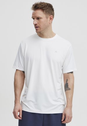 Witte sport T-shirt met korte mouwen, gemaakt van lichtgewicht stof. Heeft een ronde halslijn en een subtiel logo op de borst.