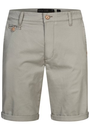Pantaloni scurți casual de culoare gri deschis pentru bărbați, cu închidere cu nasture, bucle pentru curea, buzunare frontale și tivuri rulate.