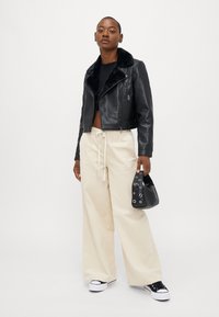 Vero Moda Petite VMHAILEY COATED JACKET - Giacca in similpelle - black