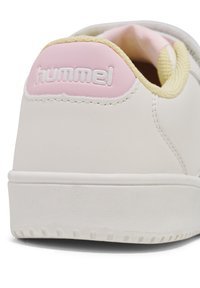 Hummel UNISEX jasnoróżowy