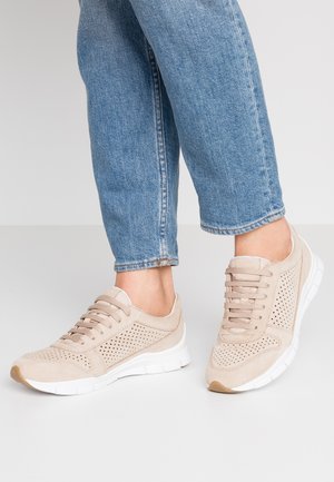 Geox SUKIE - Sneakers laag - light taupe