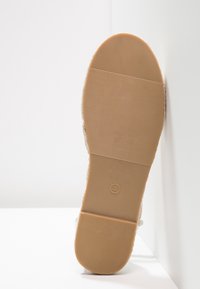 Wallis Espadrillas - silver-coloured