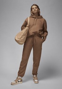 Jordan Sweatshirt com capuz - archaeo brown