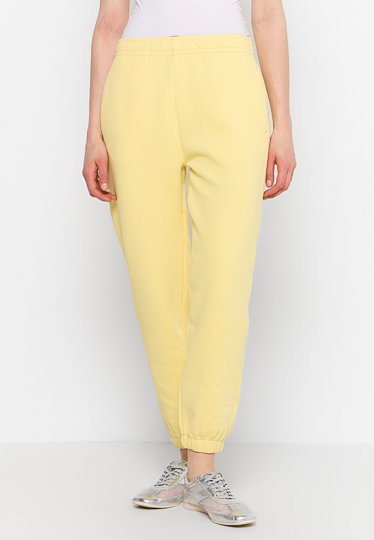 Lacoste Trainingsbroek geel