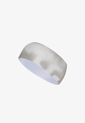 Fascia larga in satin argento con superficie liscia, lucida e forma leggermente curva su sfondo bianco.