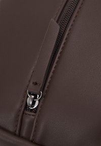 Pier One UNISEX - Mochila -  dark brown