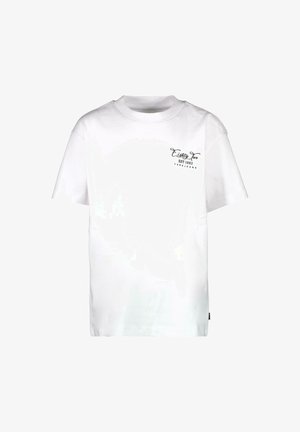 Witte t-shirt met korte mouwen met kleine zwarte tekst "Eighty Two EST 1982 CARS JEANS" op de bovenste linker borst.