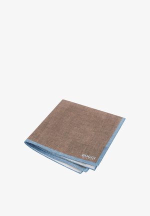 Tovagliolo in lino marrone con un bordo cucito blu. Il tessuto appare strutturato con una leggera lucentezza e presenta un logo visibile nell'angolo.