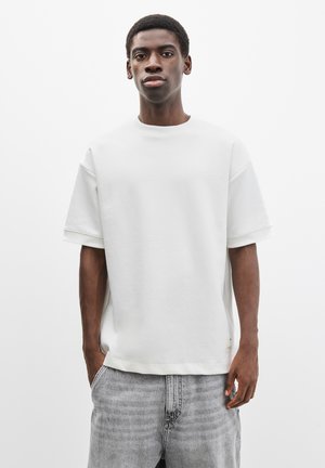 PLUSH  - T-shirt basic