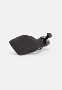 Thumbnail Image 5