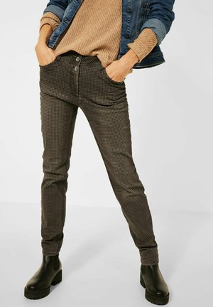 CASUAL FIT - Trousers - braun