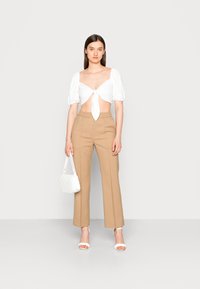 Abercrombie & Fitch TIE FRONT PUFF - Blusa - brilliant white