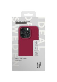 Tranebær silikontelefonetui for iPhone 13/14/15/16E, med en glatt tekstur, presise utskjæringer og MagSafe-kompatibilitet.