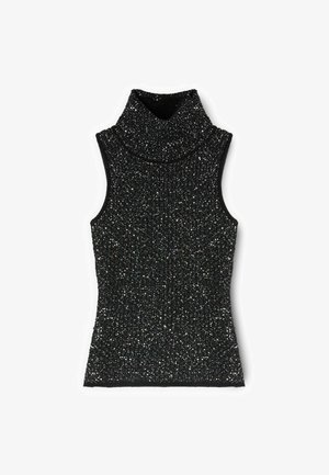 Top nero senza maniche con collo alto, realizzato in tessuto strutturato con scaglie di glitter argentati, caratterizzato da un ampio scollo a cappuccio.