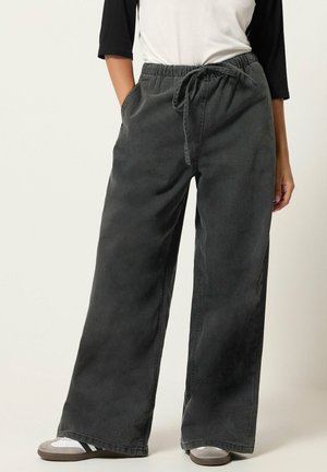 Pixie Girl, PETITE WIDE LEG TROUSERS - Pernera ancha - black