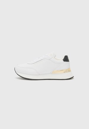 CHIC FASHION RUNNER - Zapatillas - white/black