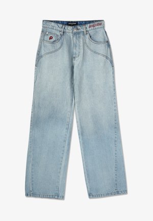 Heledad sinine, laiem jalgrattapüksid kõrgema vöökohaga. Omab kahte esikot ja ühte punase logoga plaati, samuti on õmblusteriidetel õmblustäpsed detailid.