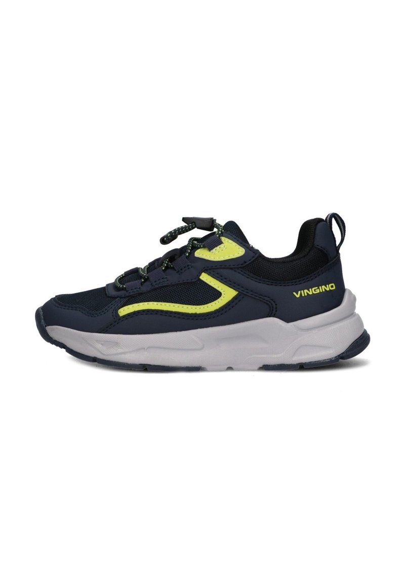 Scarpe sportive blu navy con tomaia testurizzata, dettagli gialli, lacci elastici e suola bianca imbottita. Presenta il logo sul lato.