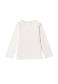 Langärmliges weißes Oberteil aus weichem Stoff, mit einem Rüschenausschnitt und einem schlichten, klaren Design ohne zusätzliche Muster oder Akzente.