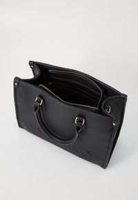 Thumbnail Image 3