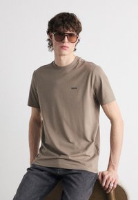BOSS Basic póló - light/pastel green