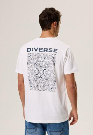 Diverse, - T-shirt z nadrukiem