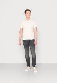 TOM TAILOR BASIC WITH CONTRAST - Polo - soft buttercream