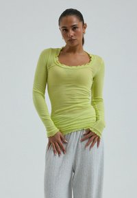 Nevybráno, neon yellow