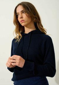 Unausgewählt, navy