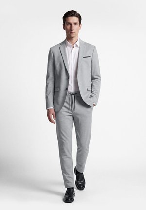 Thomas Goodwin, HERREN ANZUG 2835 IM SLIM-FIT SET - Anzug - hellgrau