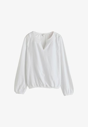Next, PETITE FIT - LONG SLEEVE NOTCH NECK TOP - Pluus - white