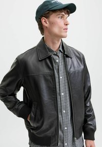 Jack & Jones Ādas jaka - black