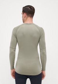 Nike Performance PRO - Undershirt - khaki/black