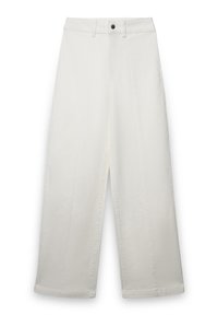 Pantaloni bianchi a gamba larga in denim, con chiusura frontale a bottoni, passanti per cintura e un design pulito e minimalista.