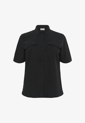 Must must lühikeste varrukatega nööbitav särk kahe rinnatasku ja klassikalise kraega, kujutatud tavalise valge taustaga.